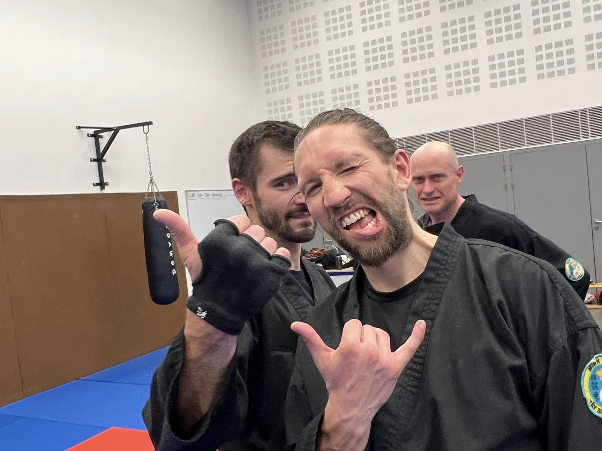 Groupe de pratiquants d'art martial vietnamien à Rennes